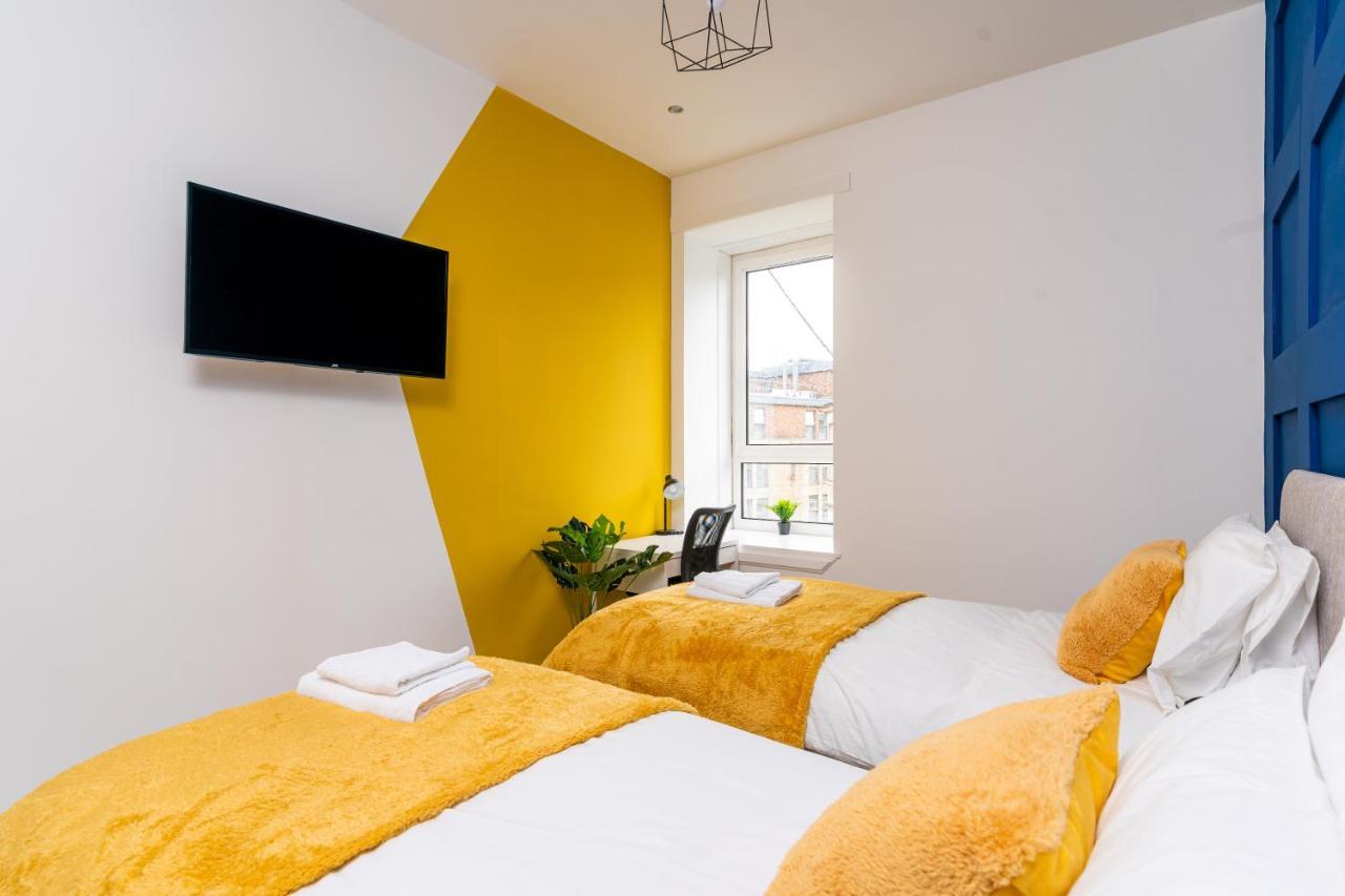 Cheerful 2 Bedroom Homely Apartment, Sleeps 4 Guest Comfy, 1X Double Bed, 2X Single Beds, Parking, Free Wifi, Suitable For Business, Leisure Guest,Glasgow, Glasgow West End, Near City Centre Exteriör bild