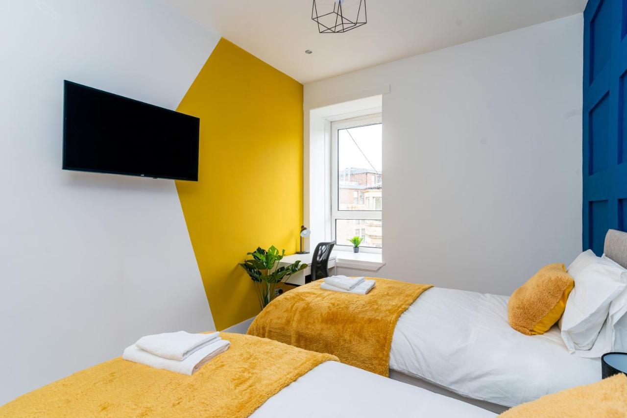 Cheerful 2 Bedroom Homely Apartment, Sleeps 4 Guest Comfy, 1X Double Bed, 2X Single Beds, Parking, Free Wifi, Suitable For Business, Leisure Guest,Glasgow, Glasgow West End, Near City Centre Exteriör bild