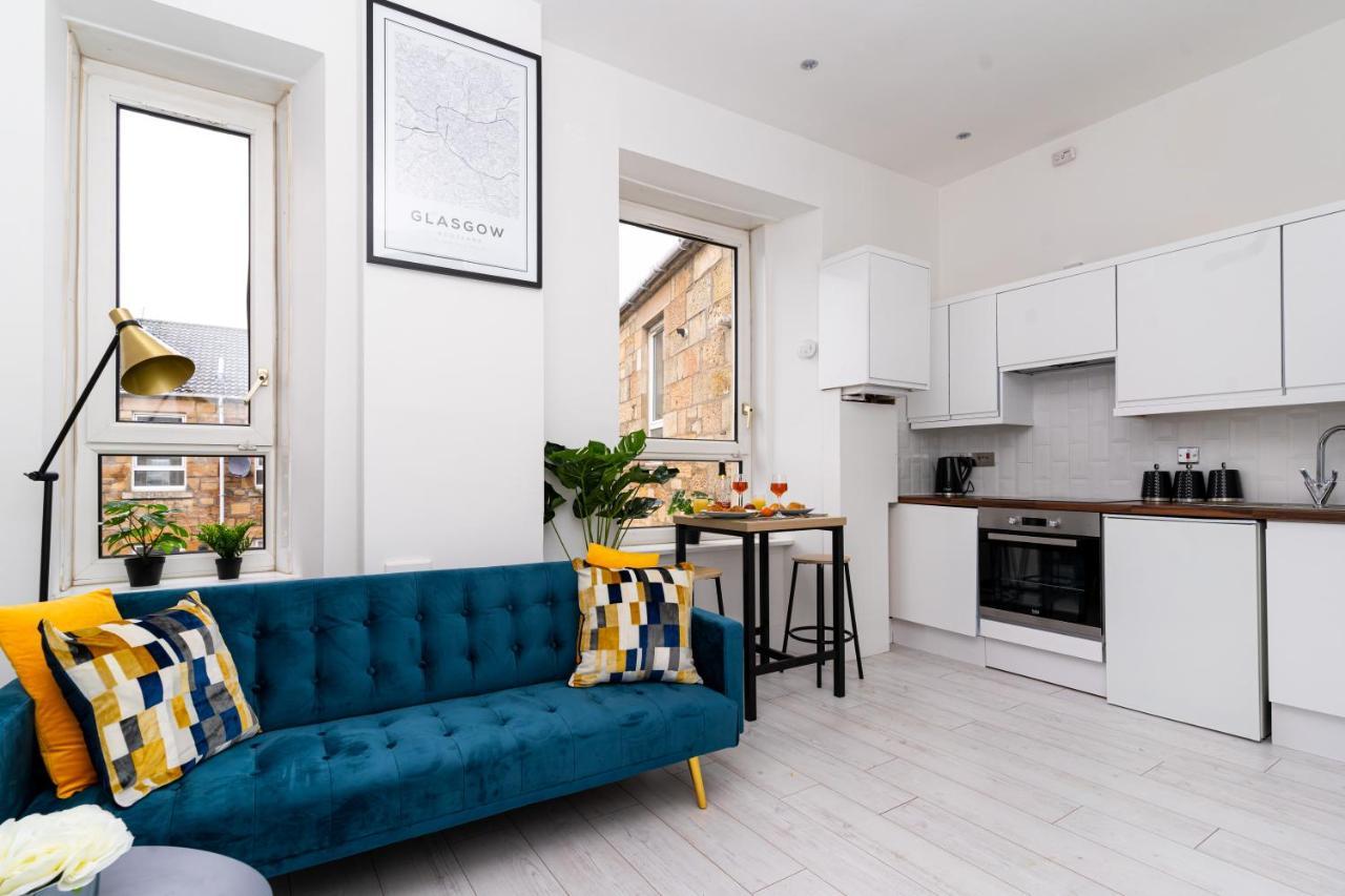 Cheerful 2 Bedroom Homely Apartment, Sleeps 6 Guest Comfy, 3X Double Bed, Parking, Free Wifi, Suitable For Business, Leisure Guest,Glasgow, Glasgow West End, Near City Centre Exteriör bild