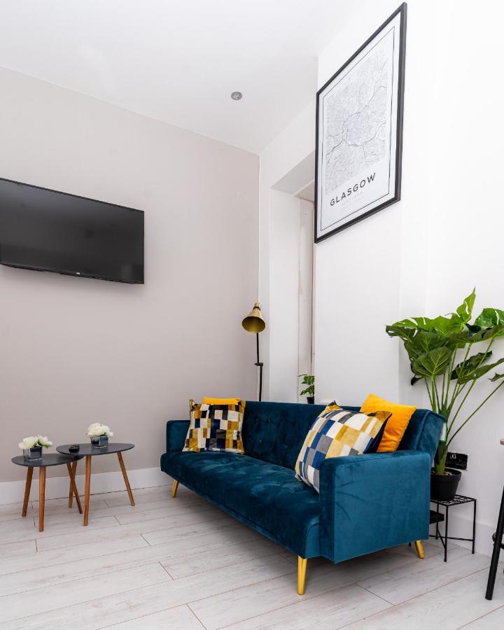 Cheerful 2 Bedroom Homely Apartment, Sleeps 6 Guest Comfy, 3X Double Bed, Parking, Free Wifi, Suitable For Business, Leisure Guest,Glasgow, Glasgow West End, Near City Centre Exteriör bild